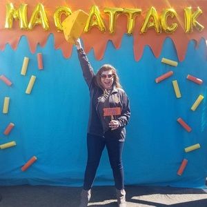 Meet you Posher, Anna